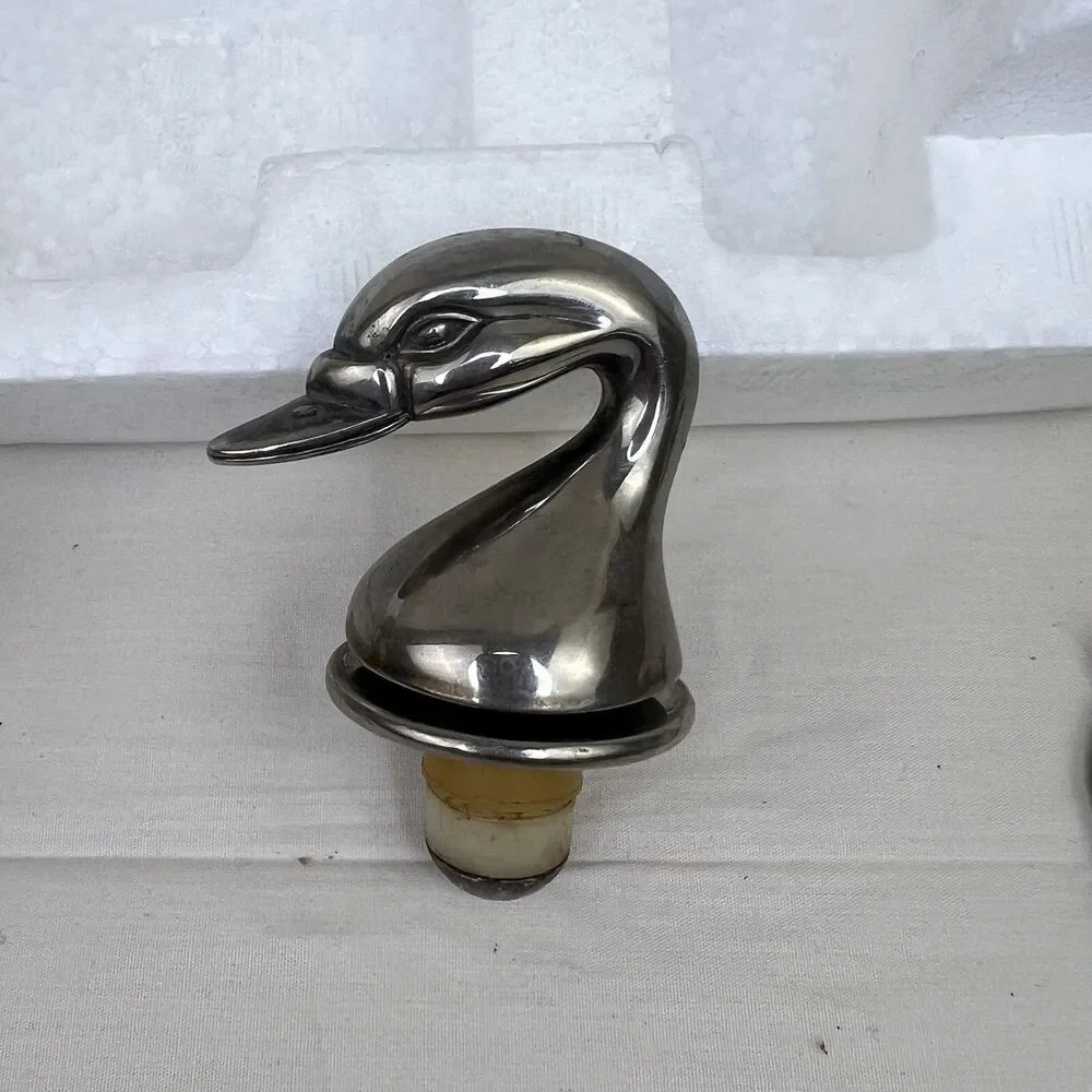 Lot Of‎ 4 Wine Bottle Stopper Deck Head The Thinker From H.M.Seashell From WTU